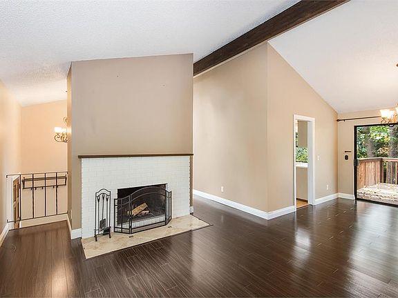 5th image of 2094 NE Norrland Ct