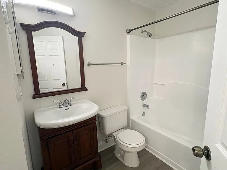 8824 Coral Palms Ct #B — Photo 18