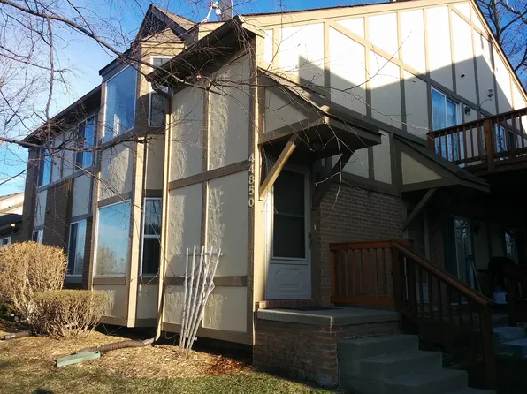 44850 Bayview Dr APT 26, Novi, MI 48377