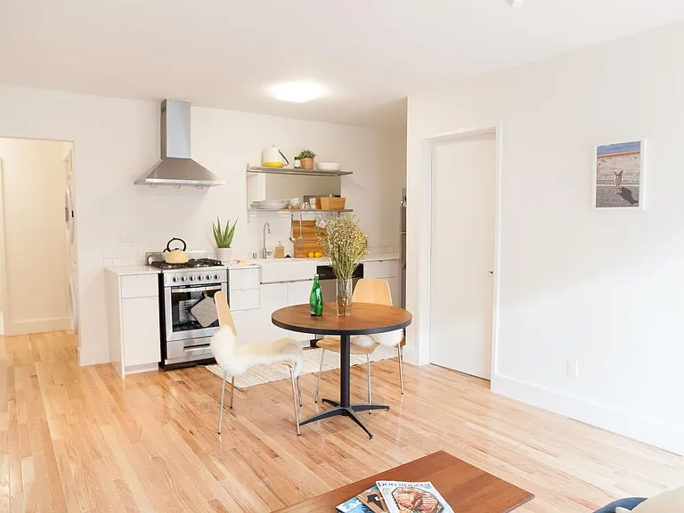 830 N Beaudry Ave #5 — Photo 4