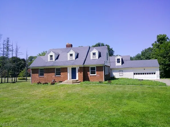 215 48th St NW, Canton, OH 44709