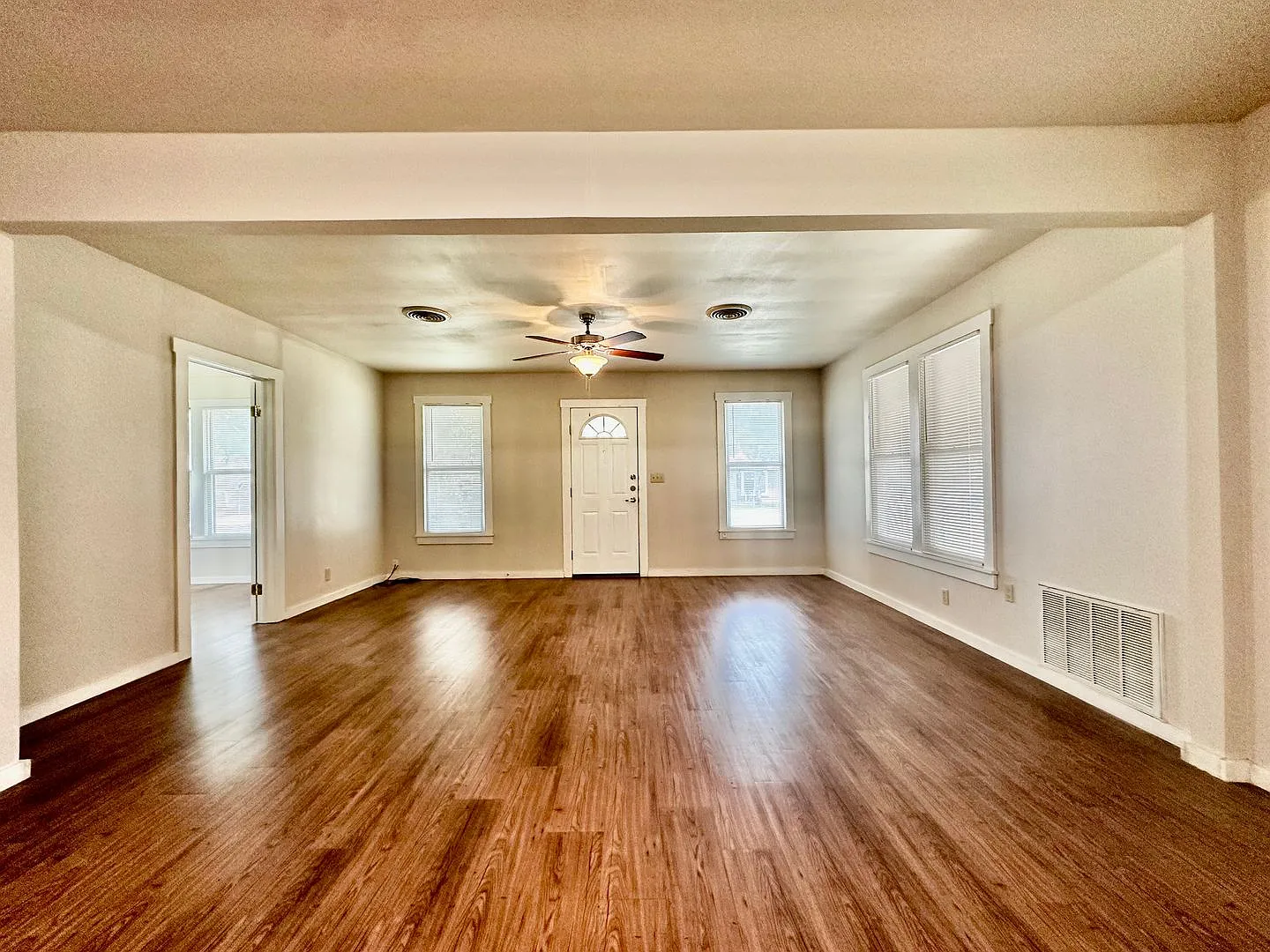 3/1 with Spacious Yard — Photo 2