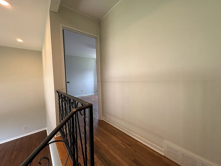 899 Bricker Blvd — Photo 25
