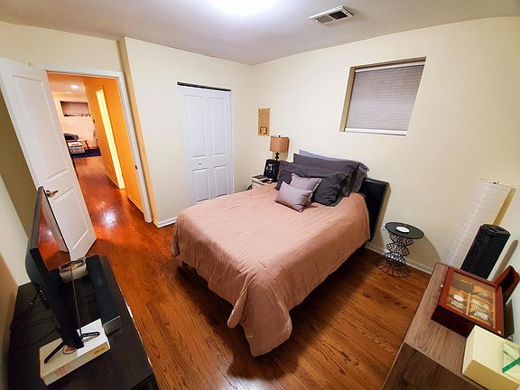 5th image of 3328 N Ashland Ave #G