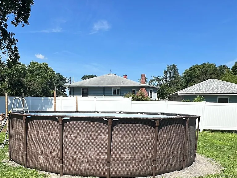 60 Ryerson Rd — Photo 27