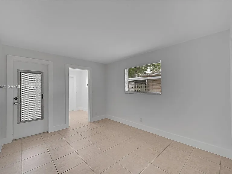 808 SW 12th Ct #808 — Photo 14