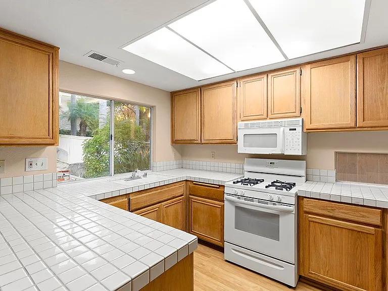 1707 Landing Dr — Photo 12