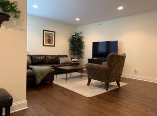 1675 Green Bay Rd UNIT 203, Highland Park, IL 60035