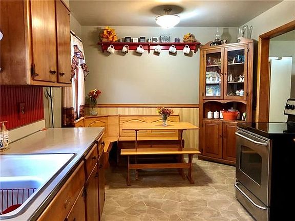 5th image of 2611 S 27th St