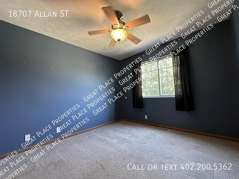 18707 Allan St — Photo 24