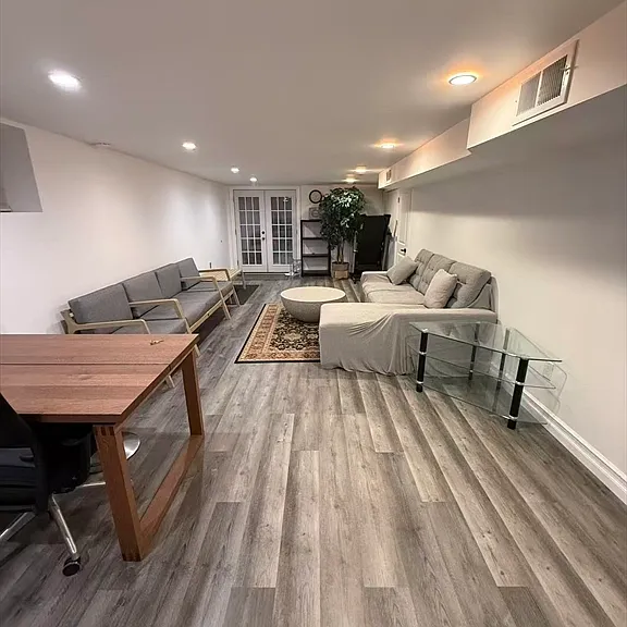 40 Michael St #4 — Photo 1