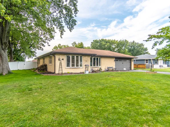200 W Southmor Rd, Morris, IL 60450