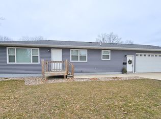 348 3rd St E, Tracy, MN 56175