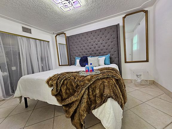 3rd image of 3620 Ocean Beach Blvd APT 18