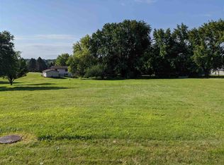 949 Lake Summerset Rd, Davis, IL 61019