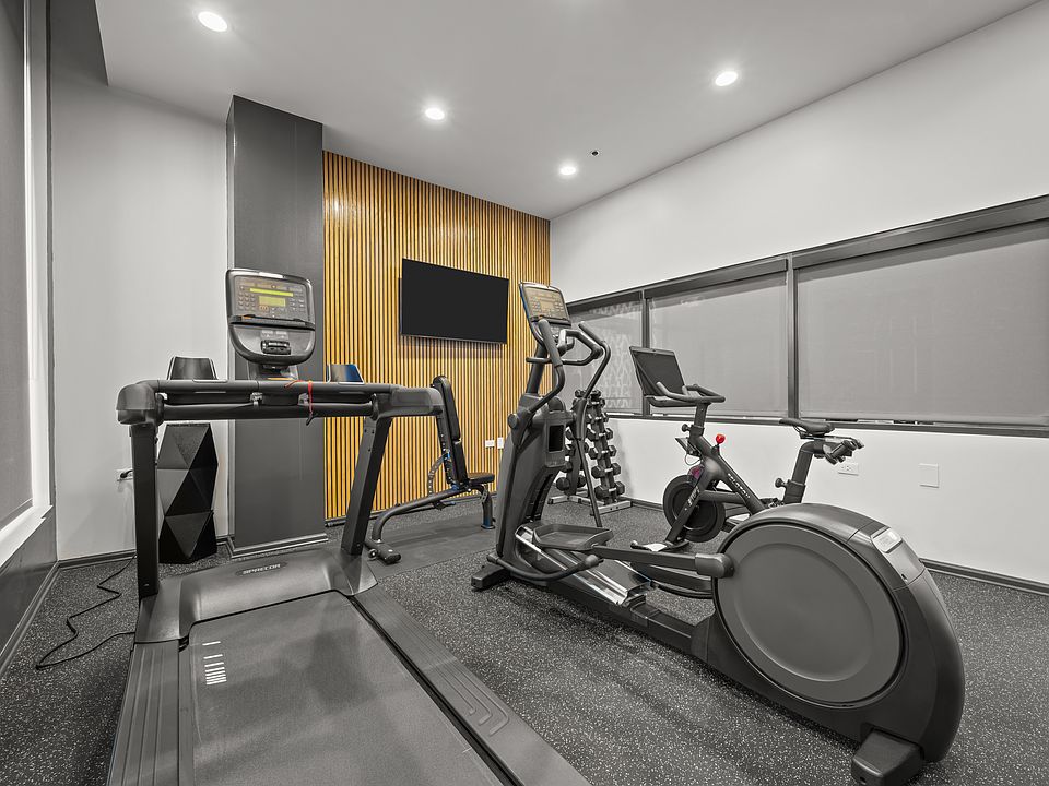 1st image of 625 Deerfield Rd APT 302