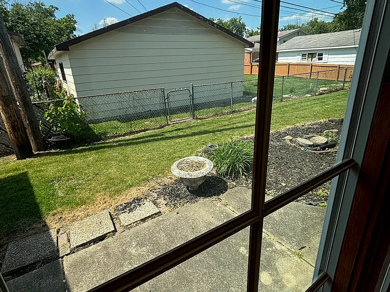 172 N Floyd Ln — Photo 21