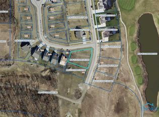 924 Pine Valley Dr, Bowling Green, OH