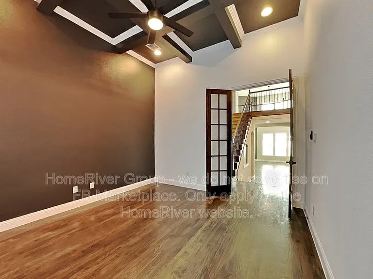 941 Jessica Ln — Photo 18
