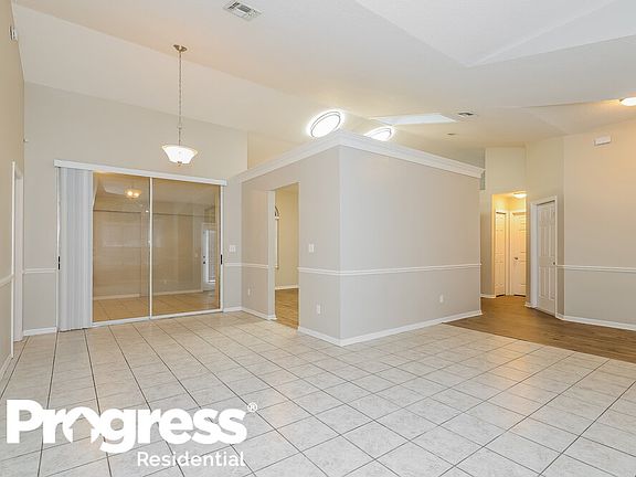 4th image of 10139 Silver Bluff Dr