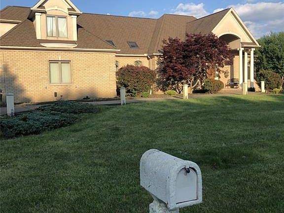 2nd image of 4595 Boncrest Dr W