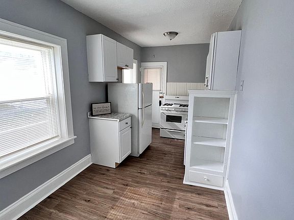 2nd image of 1379 Belle Ave APT 7