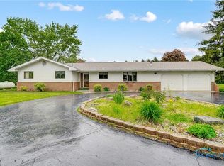 19221 W River Rd, Bowling Green, OH 43402