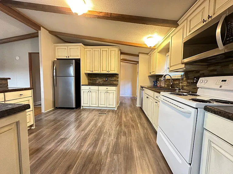 705 Bagley Dr — Photo 8