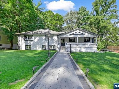 548 Nordhoff Dr, Leonia, NJ, 07605