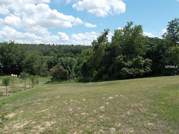 3rd image of 2606 Crest Dr