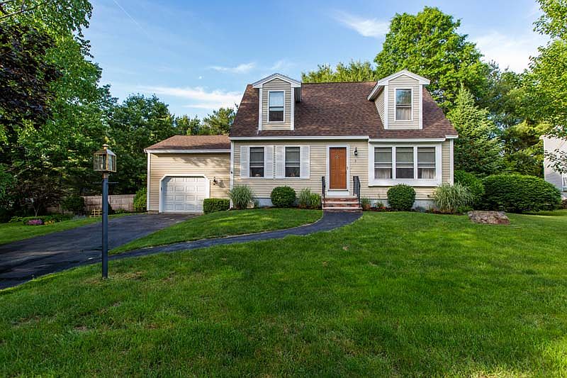 1st image of 3 Orchard Hill Ter