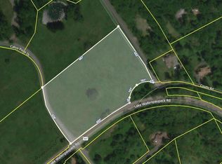 22 Calico Point Dr, Paupack, PA 18451