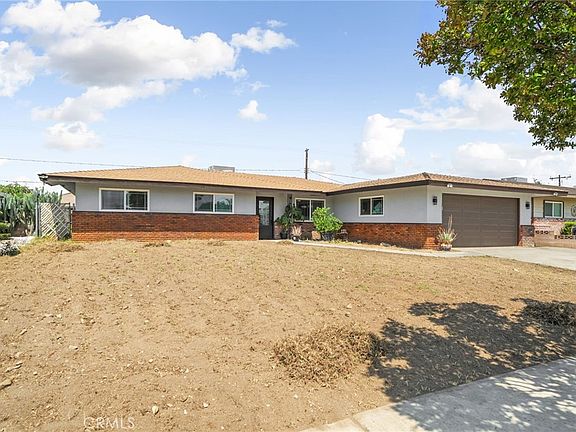 4th image of 9846 Tamarind Ave