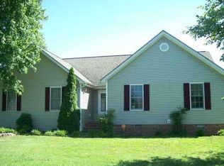 8200 Timberland Dr, West Paducah, KY 42086