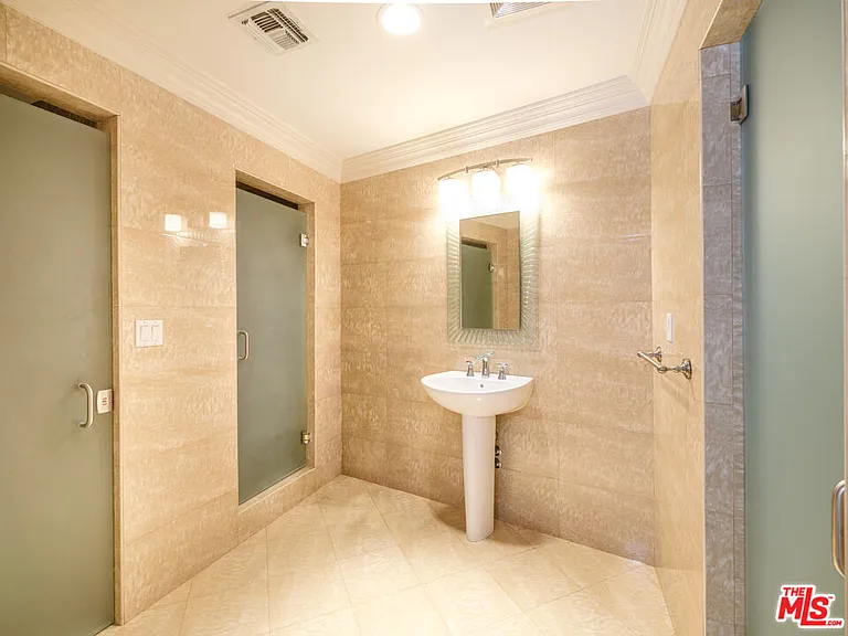 18047 Karen Dr — Photo 17