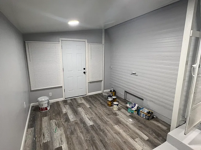 48 E Tolna Rd — Photo 8