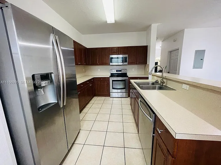 903 N Santa Catalina Cir — Photo 9
