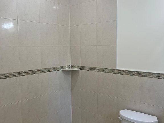 5th image of 515 S 10th St Floor 1