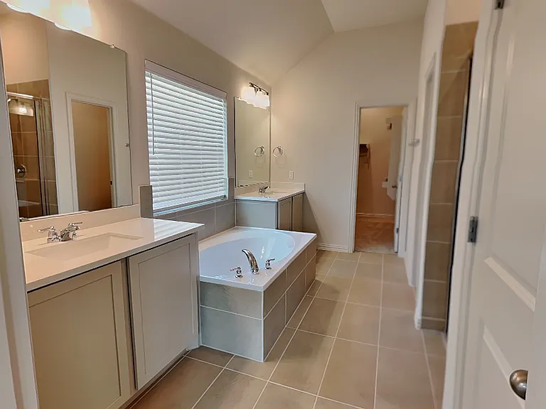 4932 Water Lily Ln — Photo 11