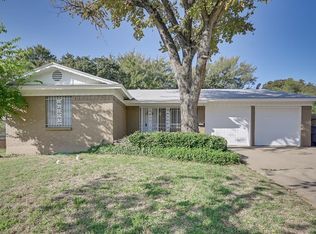 2224 McEwen Ct, Fort Worth, TX 76112