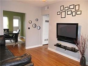 3rd image of 16 W 34th St