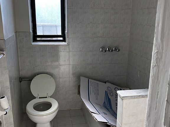 5th image of 1929 23rd Ave APT 2D