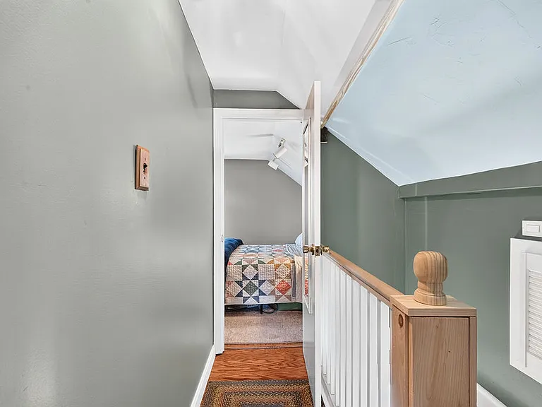 110 Broad St — Photo 18
