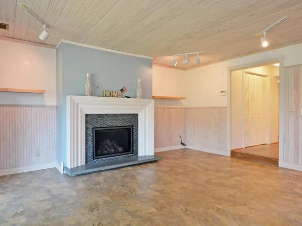 9588 County Road 5 NE, North Branch, MN 55056