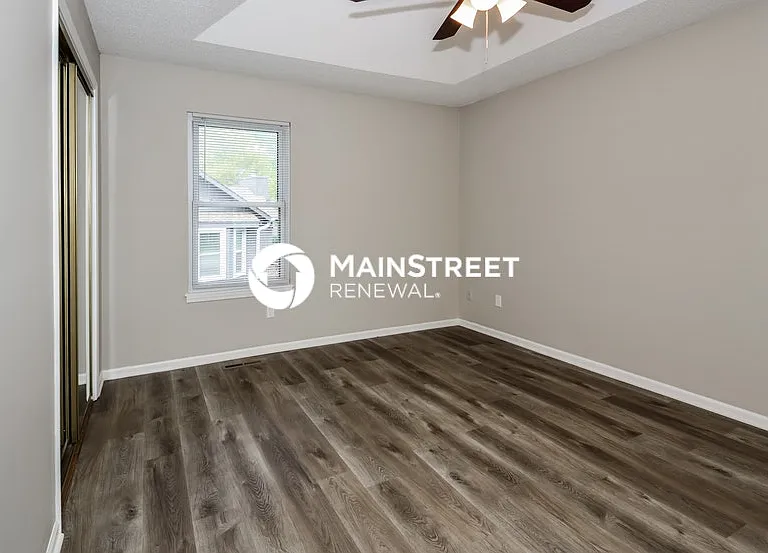 404 NE Station Dr — Photo 12