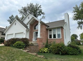 1816 Greentree Ct NW, Cedar Rapids, IA 52405