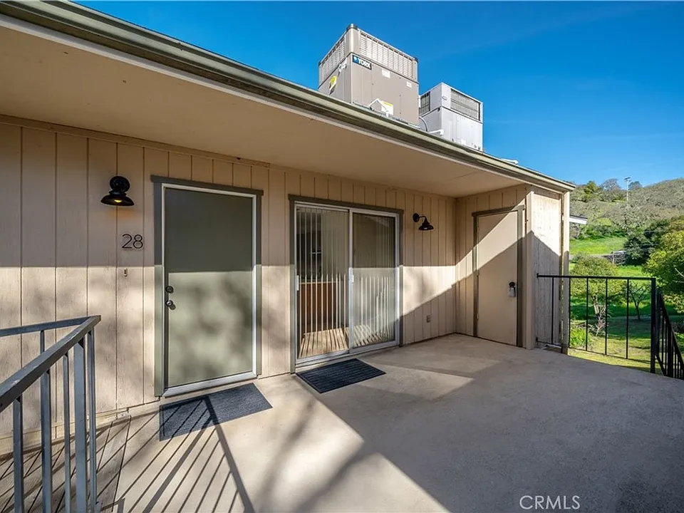 5525 Capistrano Ave #28