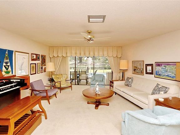 5th image of 2727 Westchester Dr S