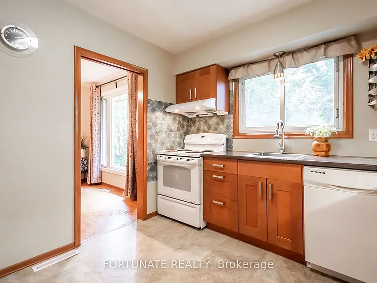 180 Rifle Range Rd — Photo 6