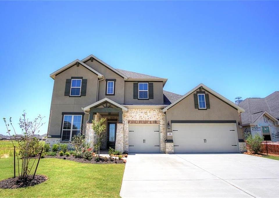 1st image of 339 Summer Crescent Dr